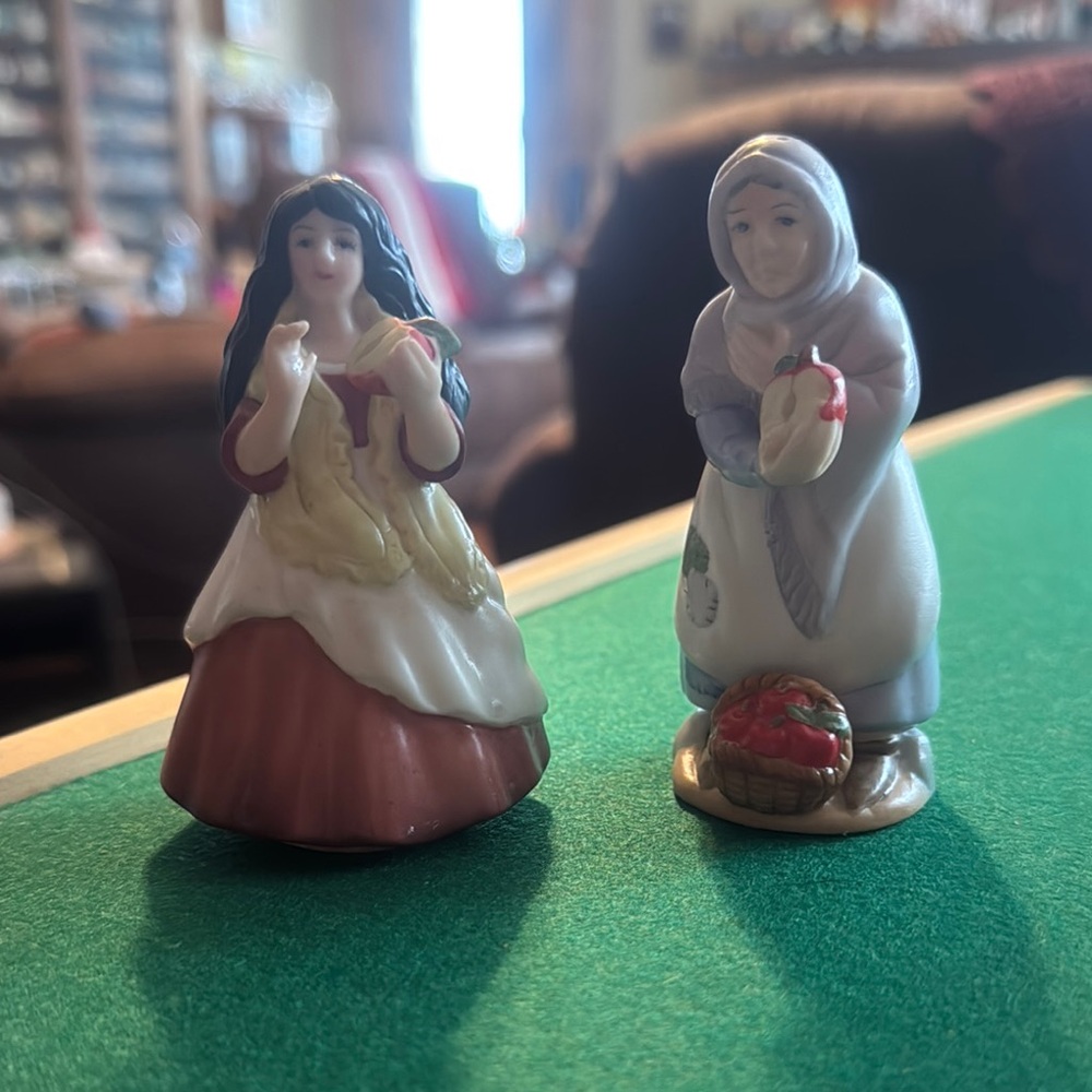 Danbury Mint Storybook Pair Salt & Pepper Shakers